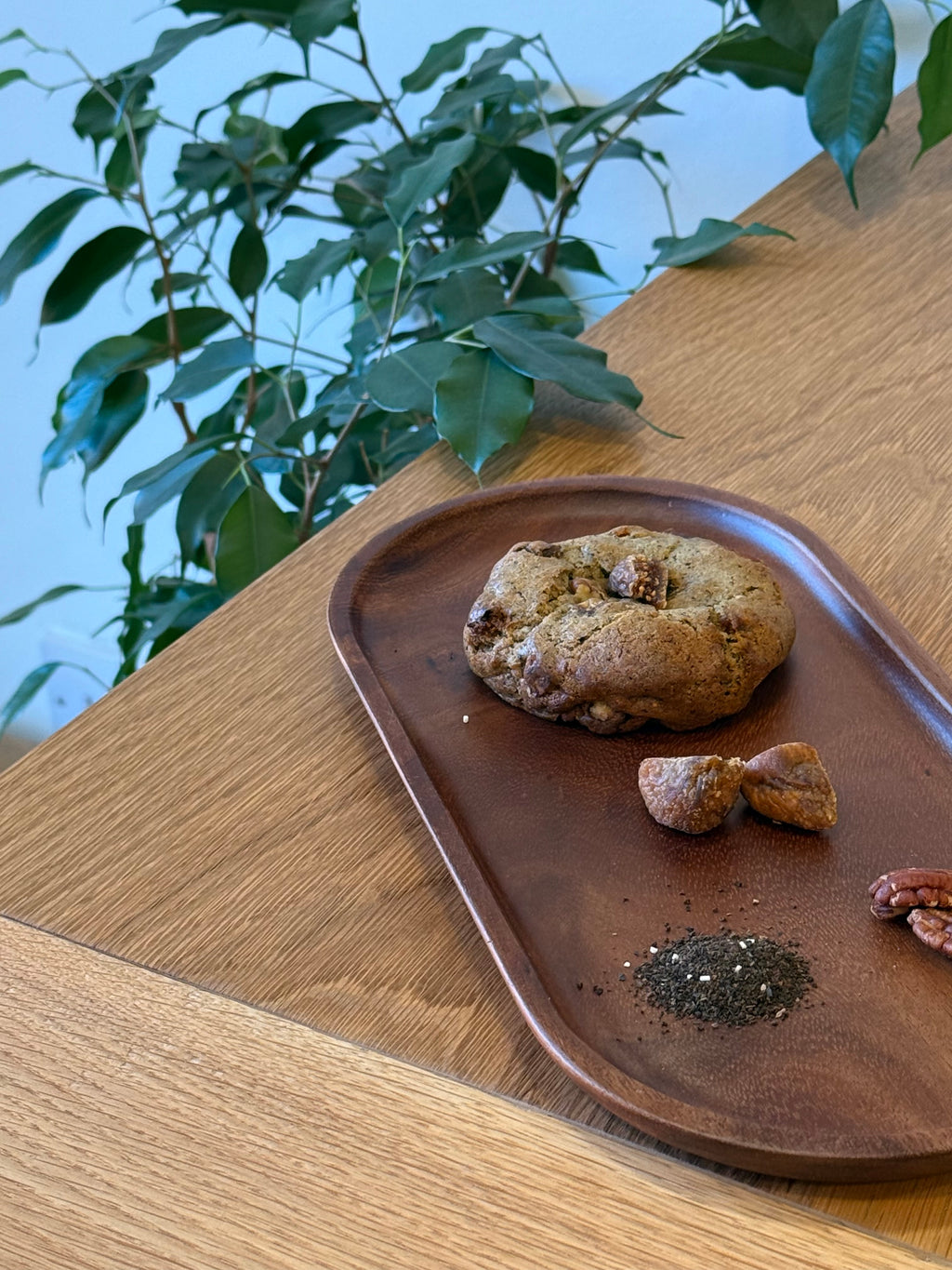 Earl Grey Dried Figs & Pecan Cookie